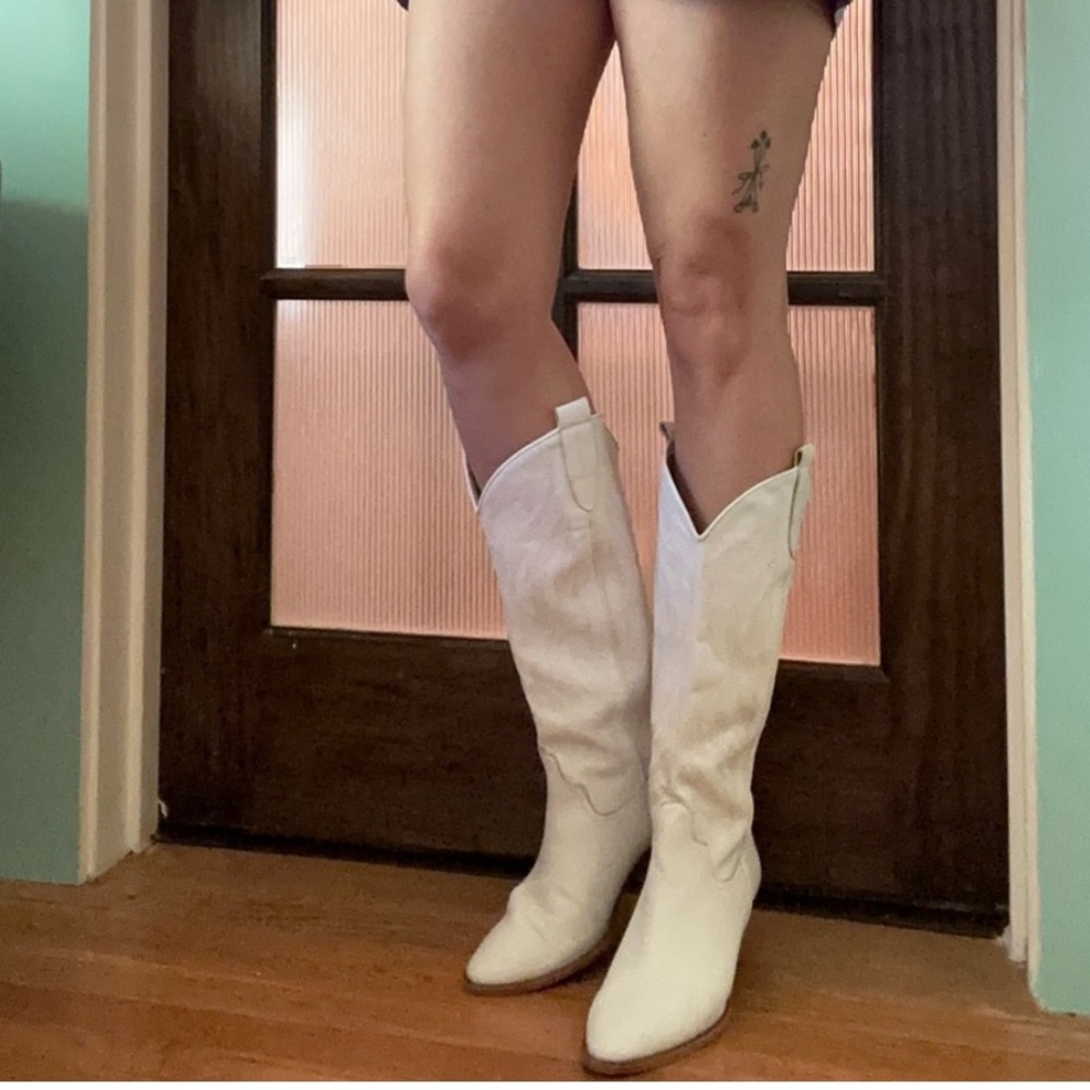 Pinko White Cowboy Boots 39 sz 8-8.5 Leather